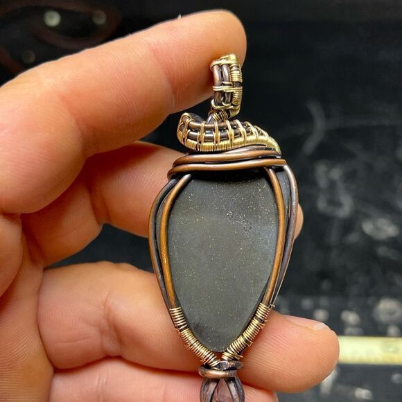 Elegant crown of silver psilomelane Wire Wrapped Pendant. - Picture 2 of 2